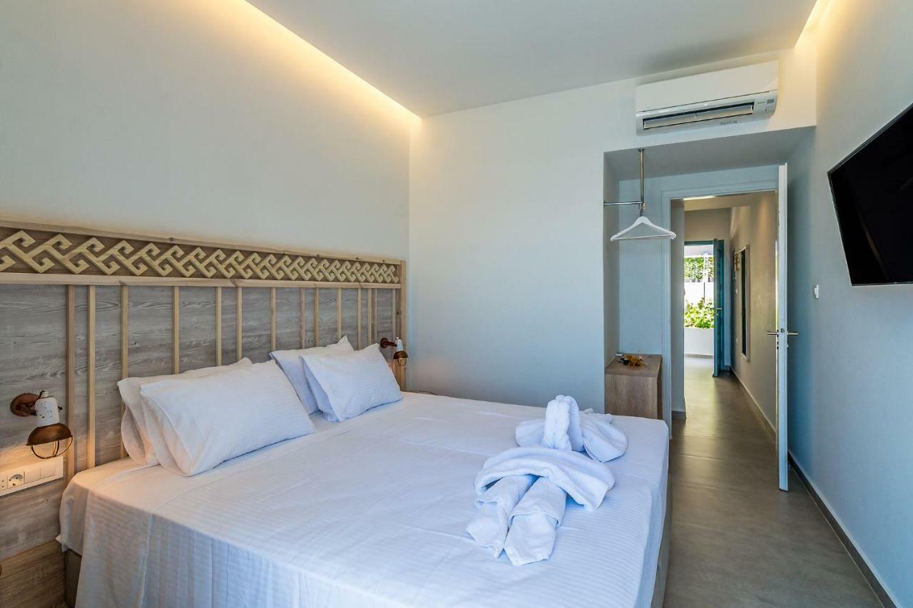Livikon By The Sea Aparthotel Khora Sfakion Exterior photo