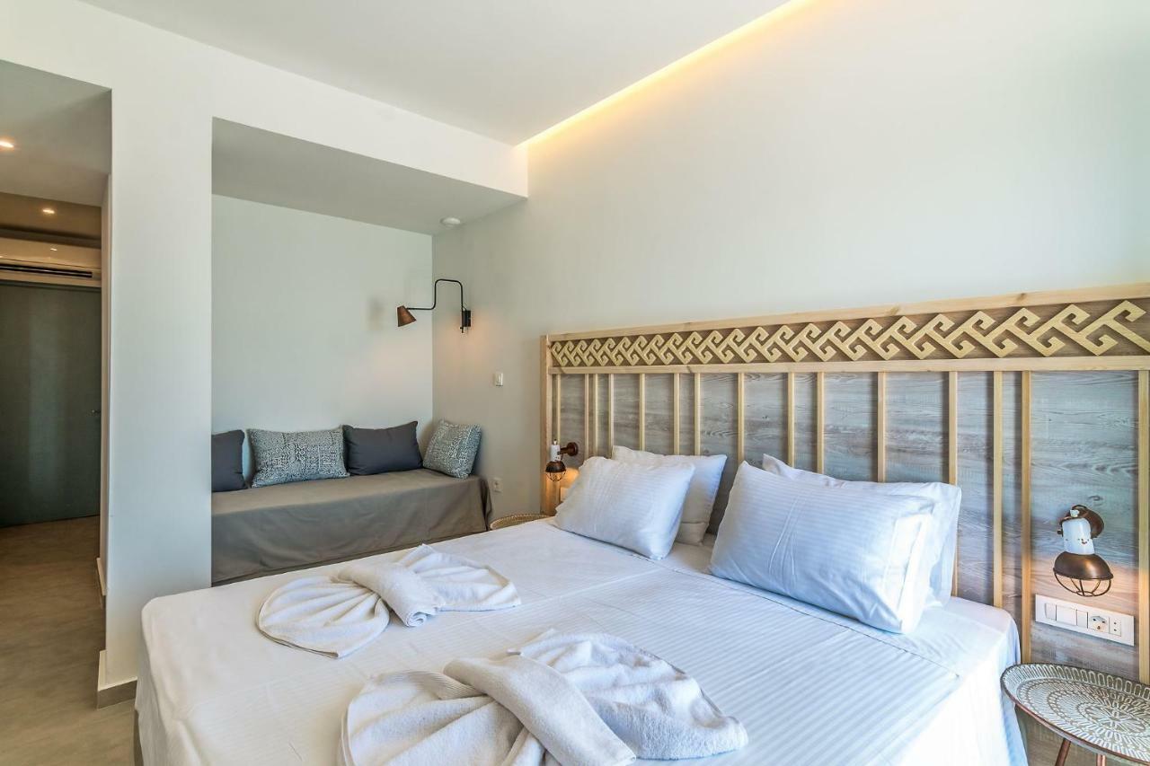 Livikon By The Sea Aparthotel Khora Sfakion Exterior photo